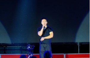 与此同时6月10日19